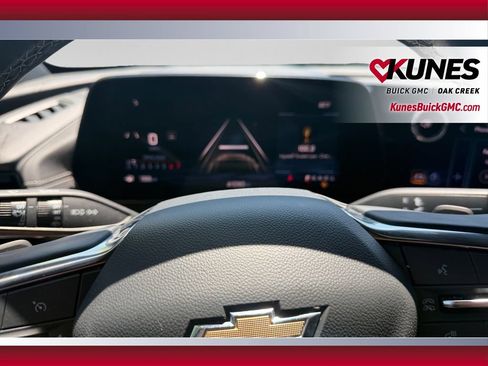 Used 2024 Chevrolet Traverse LT FWD image 14
