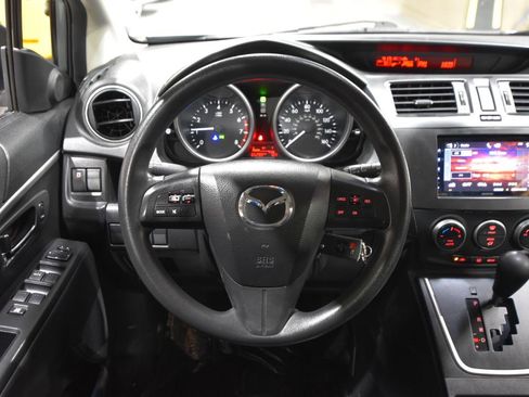 Used 2014 MAZDA MAZDA5 Sport FWD image 11