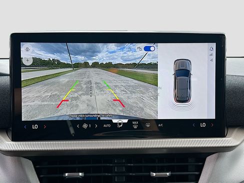 New 2026 Ford Explorer Active RWD image 9