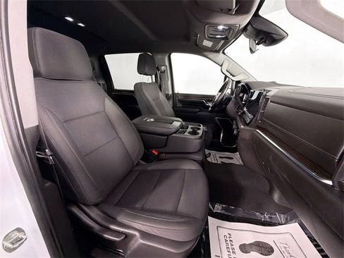 Used 2024 Chevrolet Silverado 2500 LT image 32