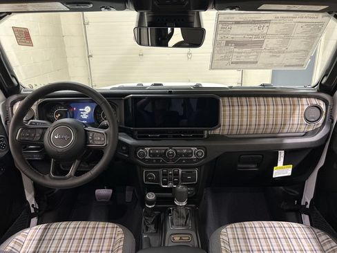 New 2026 Jeep Gladiator Sport AWD/4WD image 18
