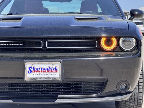 Used 2016 Dodge Challenger SXT Plus image 8