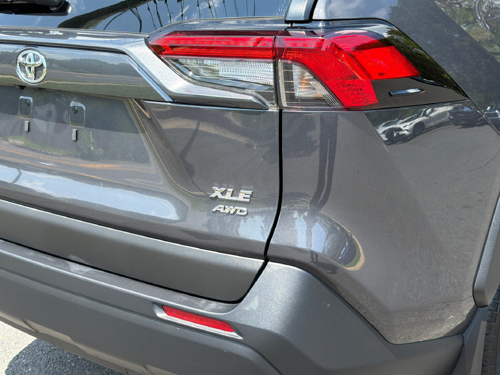 Used 2025 Toyota RAV4 XLE AWD/4WD image 5