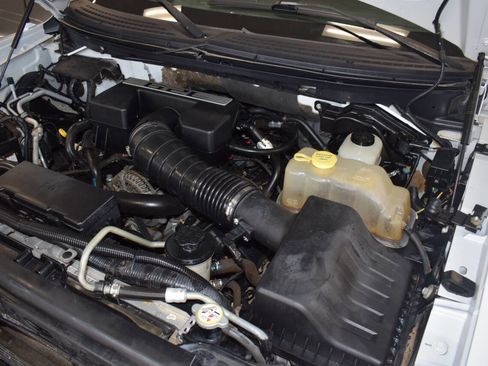 Used 2012 Ford F150 Raptor image 38