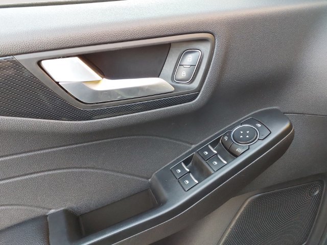 Used 2025 Ford Escape ST-Line Select AWD/4WD image 10