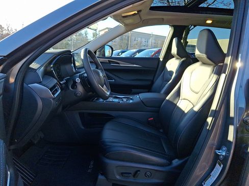 Certified 2025 INFINITI QX60 Luxe image 14