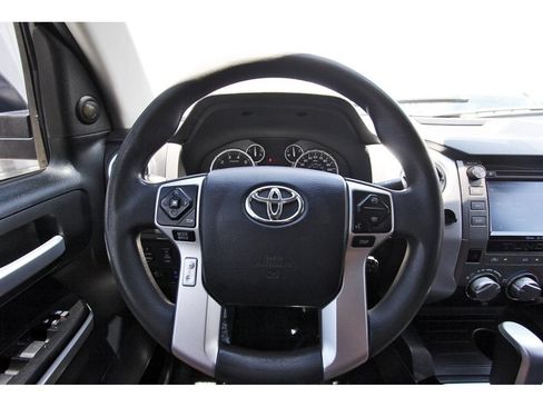 Used 2017 Toyota Tundra SR5 w/ SR5 Upgrade Package RWD image 14