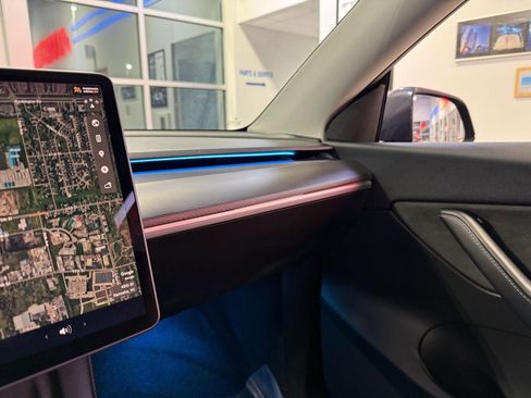 Used 2021 Tesla Model Y Performance image 32