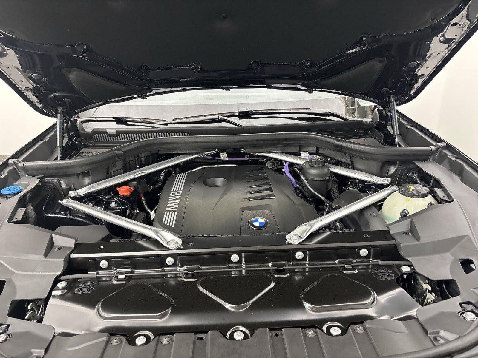 New 2026 BMW X5 xDrive40i w/ M Sport Package AWD/4WD image 20