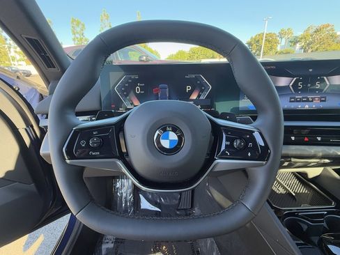 Used 2025 BMW 530i image 23