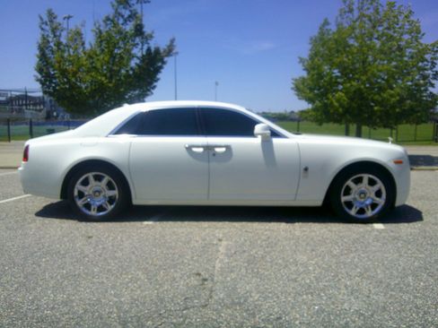 Used 2013 Rolls-Royce Ghost RWD image 13