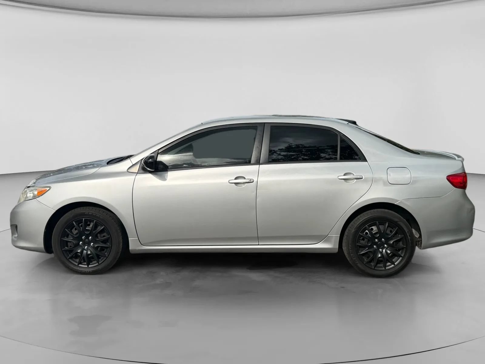 Used 2009 Toyota Corolla XLE FWD image 2