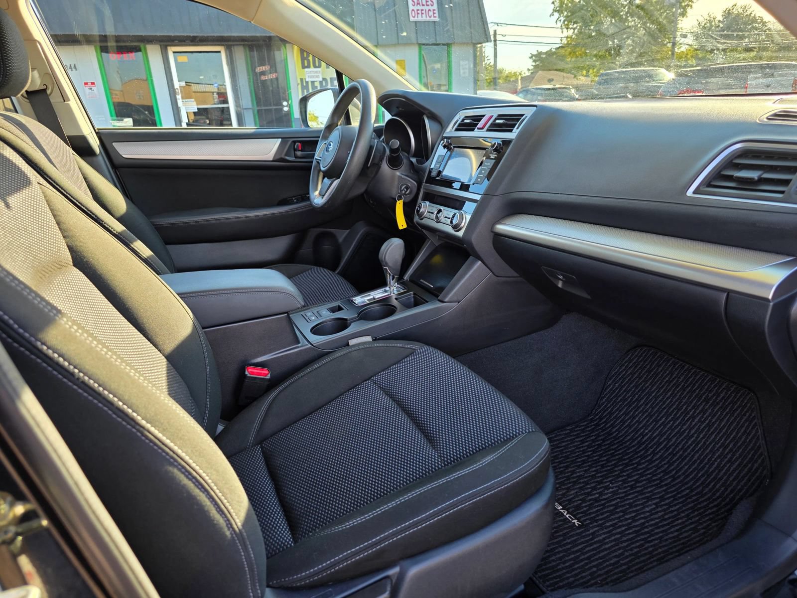 Used 2018 Subaru Outback 2.5i AWD/4WD image 15