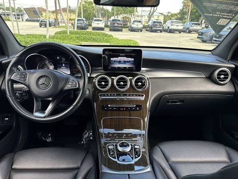 Used 2018 Mercedes-Benz GLC 300 image 14