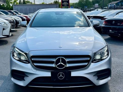 Used 2017 Mercedes-Benz E 300 4MATIC image 2