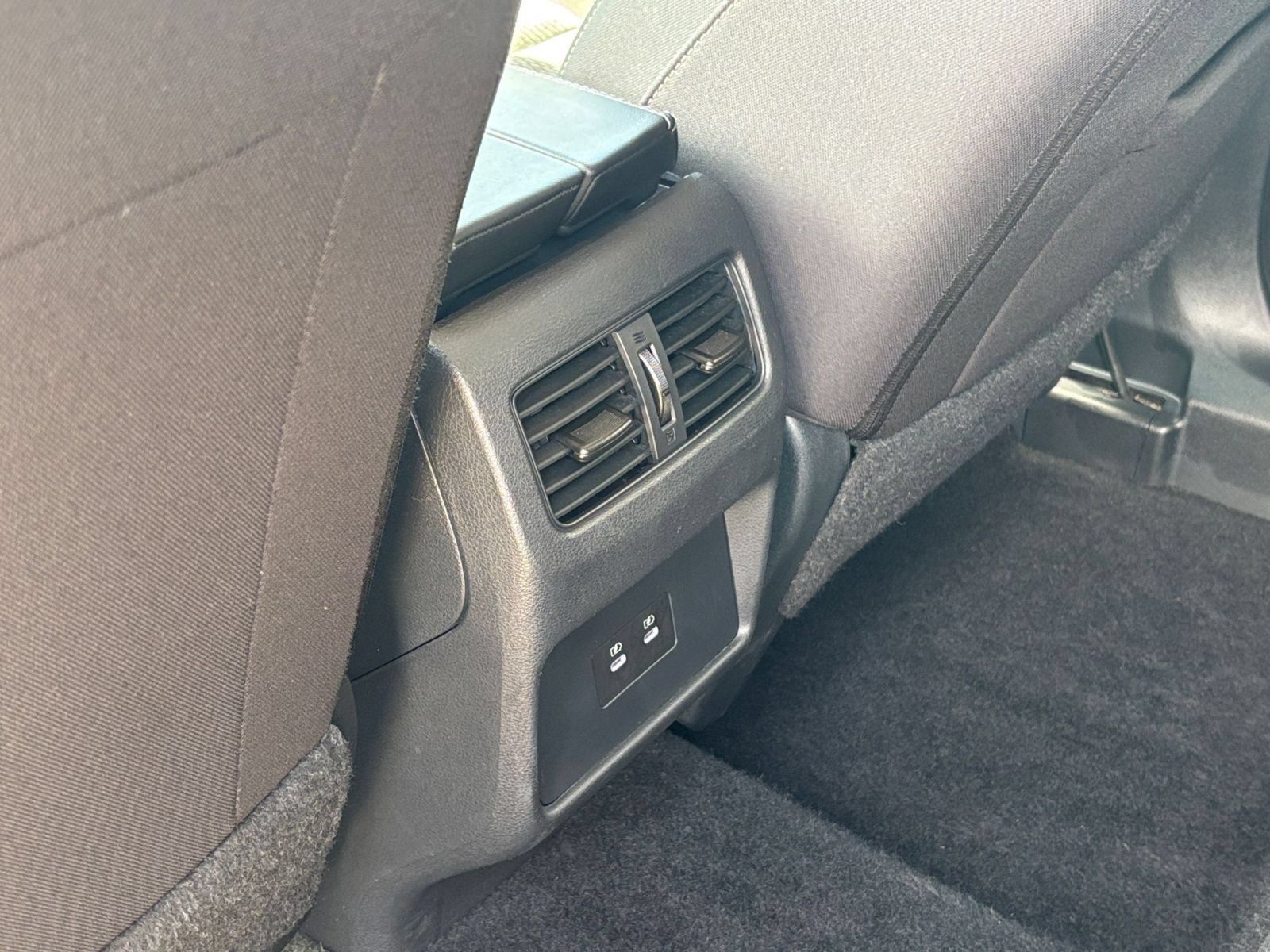 Used 2025 Nissan Rogue SV FWD image 24