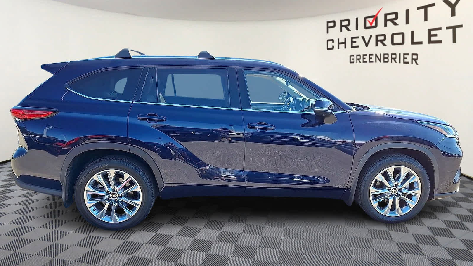 Used 2022 Toyota Highlander Limited AWD/4WD image 9