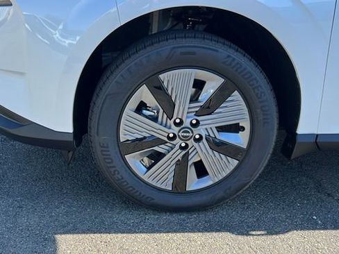 New 2025 Nissan Murano SL image 10