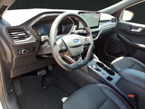 Used 2024 Ford Escape ST-Line w/ Tech Pack #1 FWD image 17