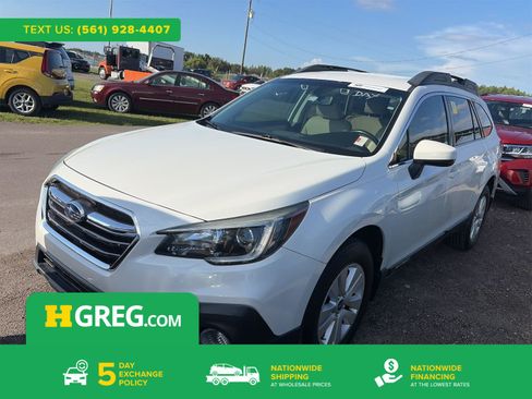 Used 2019 Subaru Outback 2.5i Premium AWD/4WD image 1