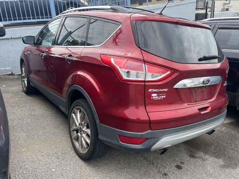 Used 2015 Ford Escape SE w/ SE Chrome Package FWD image 2