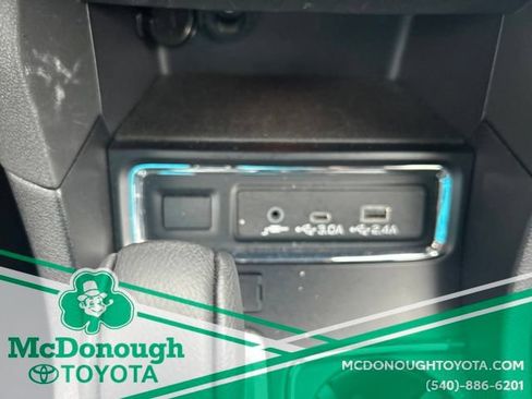Used 2024 Subaru Ascent Premium w/ Convenience Package AWD/4WD image 15