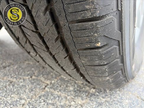 Used 2013 Toyota Land Cruiser image 10