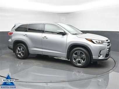 Used 2017 Toyota Highlander AWD V6