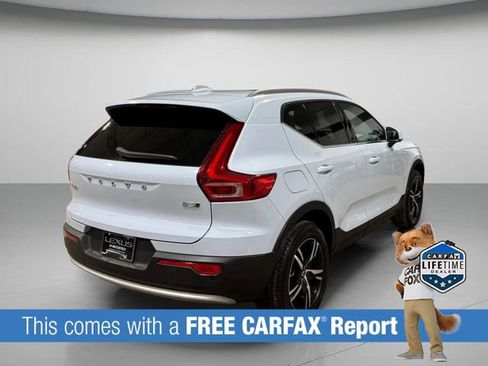 Used 2025 Volvo XC40 B5 Core AWD/4WD image 5