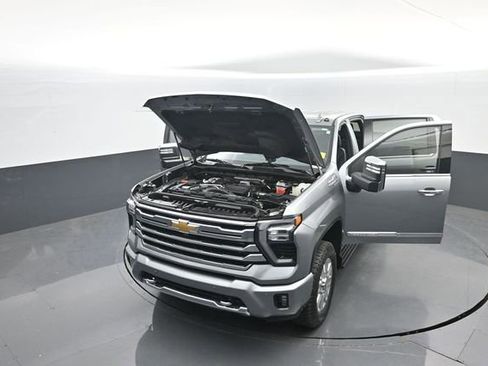 Used 2024 Chevrolet Silverado 2500 High Country w/ High Country Premium Package AWD/4WD image 45