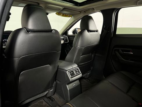 Used 2025 MAZDA CX-50 AWD 2.5 Hybrid w/ Premium Pkg image 24