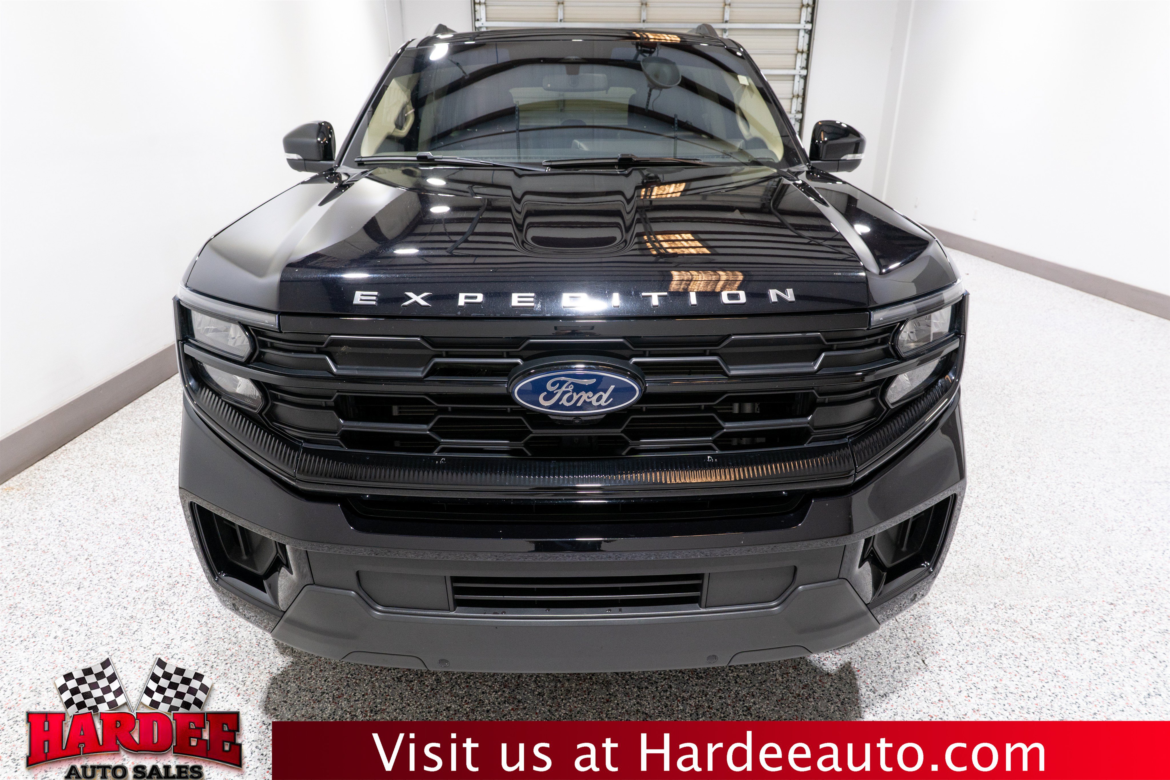 Used 2025 Ford Expedition Active AWD/4WD image 7
