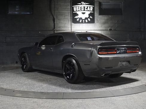 Used 2018 Dodge Challenger R/T w/ Blacktop Package RWD image 5