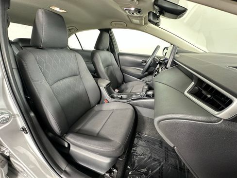 Used 2024 Toyota Corolla LE FWD image 6