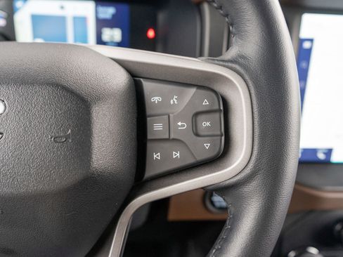 Used 2024 Ford Bronco Outer Banks AWD/4WD image 25