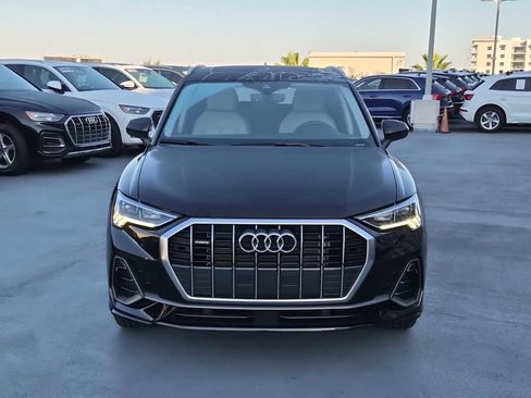 Certified 2025 Audi Q3 2.0T Premium w/ Convenience Package image 9
