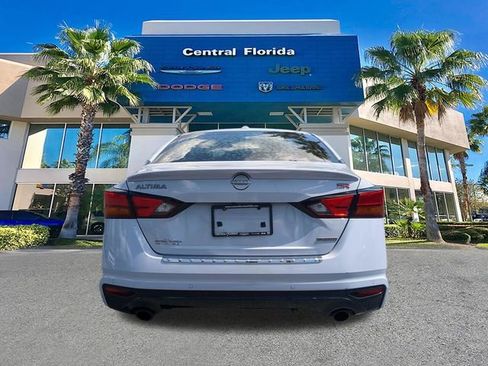 Used 2023 Nissan Altima 2.0 SR FWD image 6