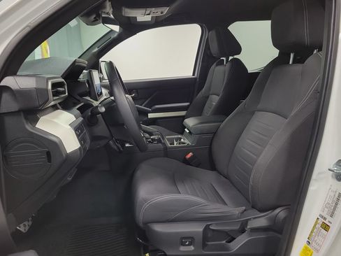 Used 2024 Toyota Tacoma TRD Sport AWD/4WD image 13
