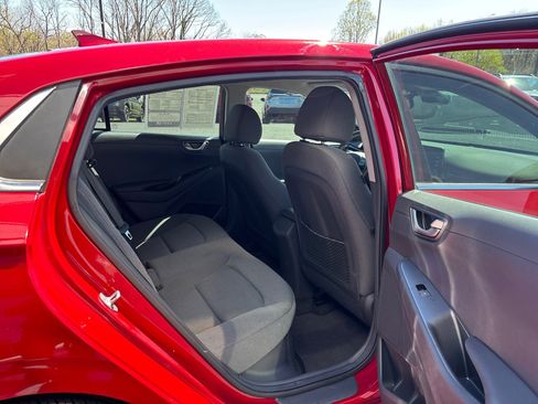 Used 2022 Hyundai Ioniq SE image 42