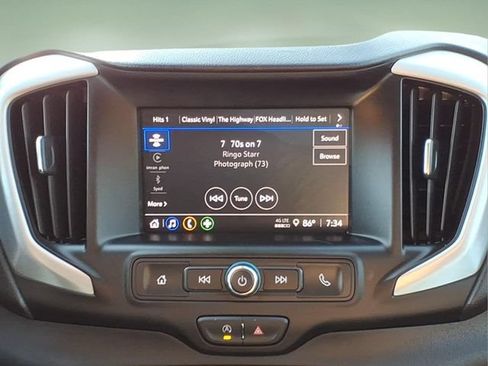 Used 2024 GMC Terrain SLE AWD/4WD image 18