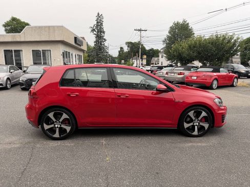 Used 2017 Volkswagen GTI SE FWD image 9