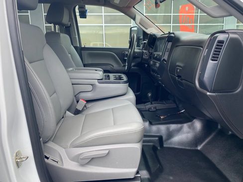 Used 2019 Chevrolet Silverado 2500 W/T AWD/4WD image 19