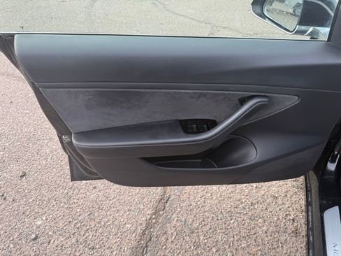 Used 2018 Tesla Model 3 Long Range image 15