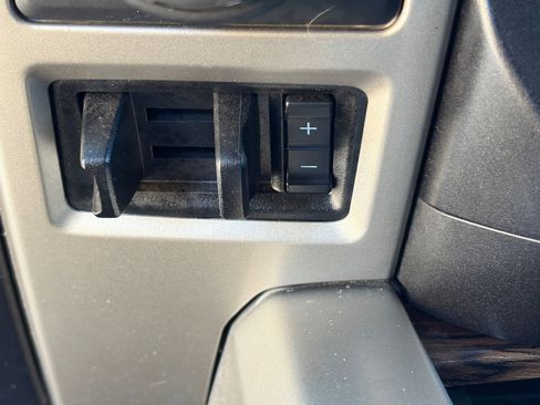 Used 2019 Ford F150 Lariat image 31