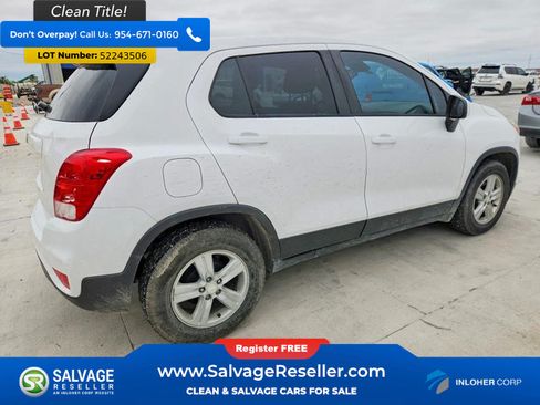 Used 2020 Chevrolet Trax LS w/ Tint and Cruise Package FWD image 4