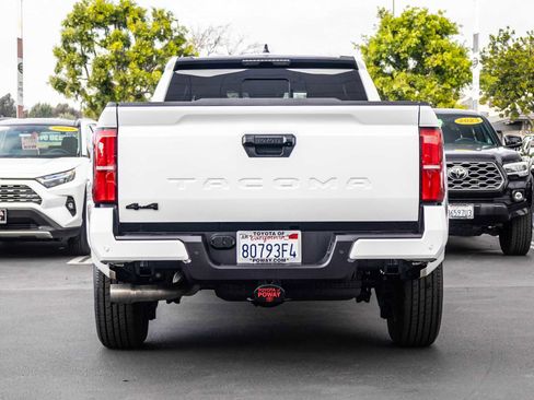 Certified 2025 Toyota Tacoma SR5 image 9