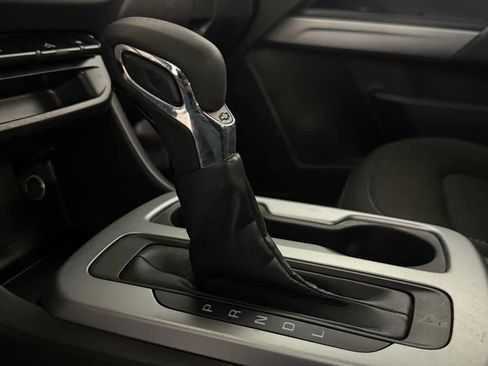 Used 2022 Chevrolet Colorado LT image 17