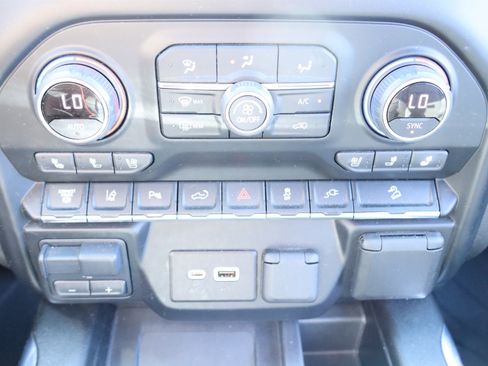 Used 2021 Chevrolet Silverado 3500 High Country w/ Z71 Off-Road Package AWD/4WD image 27
