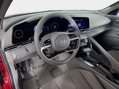 Certified 2024 Hyundai Elantra SEL FWD image 9