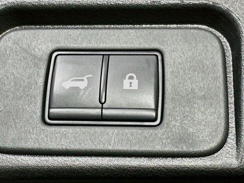 Used 2026 Nissan Rogue SV FWD image 28